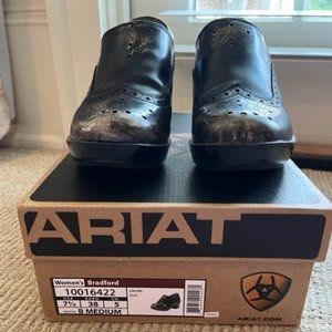 Ariat Bradford Distressed Clogs Excellent Condition   Size 7.5